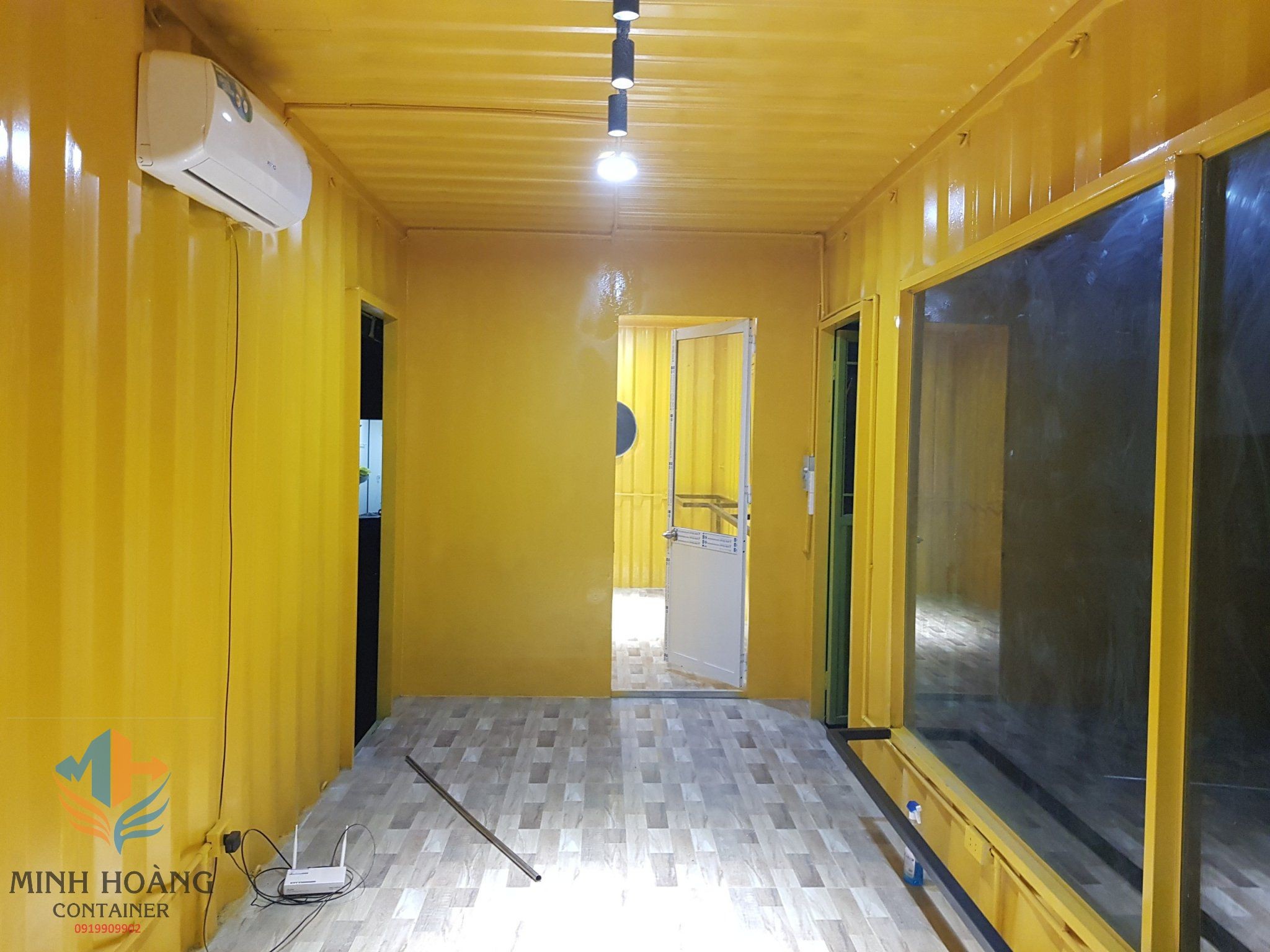Container cafe ghép từ cont 40f + cont 20f kèm 1 cont 20f vàng